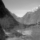 Val Bavona, Premio Carlo Scarpa 2006 - Ponte a Faedo - Fotografia di Gustav Rudolf Zinggeler, 1932.